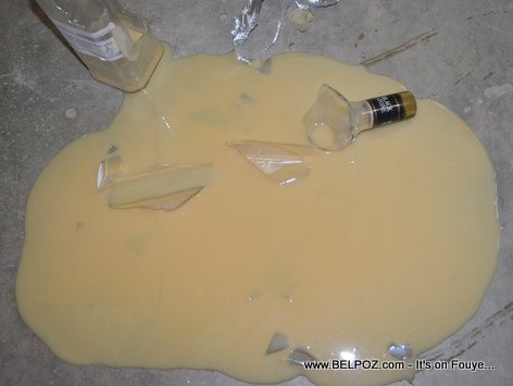 PHOTO: Haiti - Boutey Kremas tonbe l kraze (My Haitian bottle of Cremas fell)