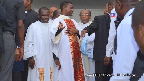 PHOTO: Haiti - Ordination Desinord Jean, nouvel Eveque de Hinche