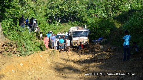 PHOTO: Driving in Haiti - BAD Road Conditions - Savannette Sou Dlo