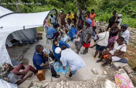 A group of young Haitian Doctors Volunteer to help earthquake victims