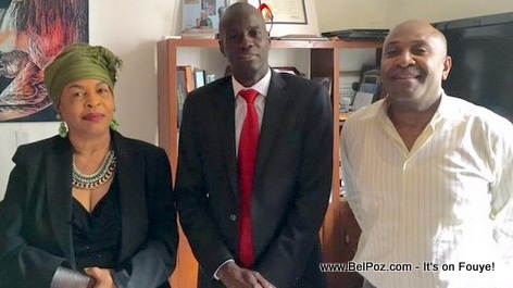 Photo of President Jovenel Moise and Radio Kiskeya co-founders Liliane Pierre-Paul and Marvel Dandin after a devastating fire struck the radio station