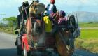 PHOTO: Haiti - Yon Camionnette Surchargé, Lavi tout Passager an Danger...