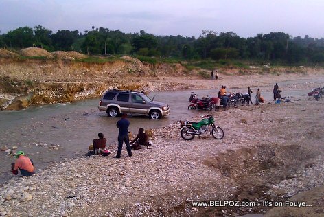 PHOTO: Haitian Car Wash - Rivière Hinquitte, Hinche Haiti